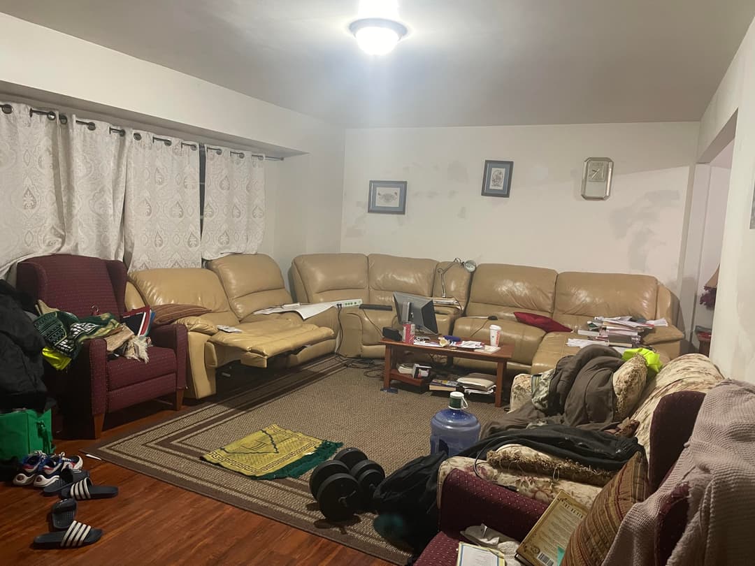 Original room photo